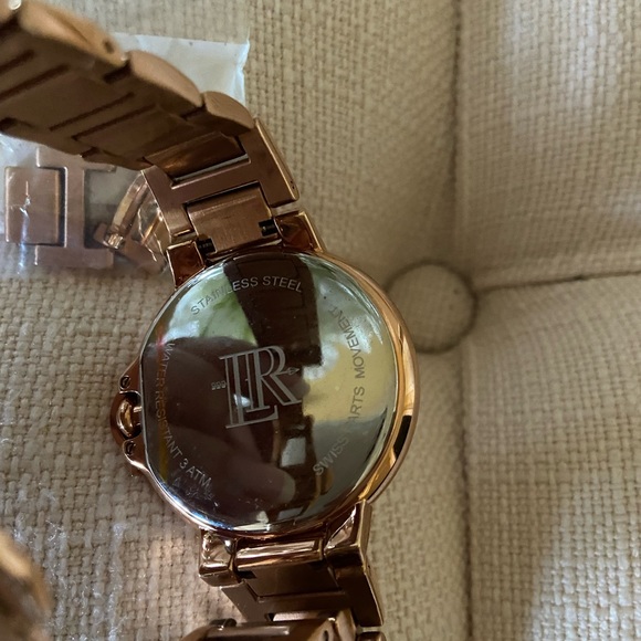 Rose gold quartz woman’s watch - Picture 4 of 5